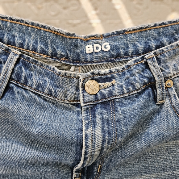 BDG SLIM BOYFRIEND SHORT **Custom One of a Kind Accents Added Size 30W - Picture 4 of 9